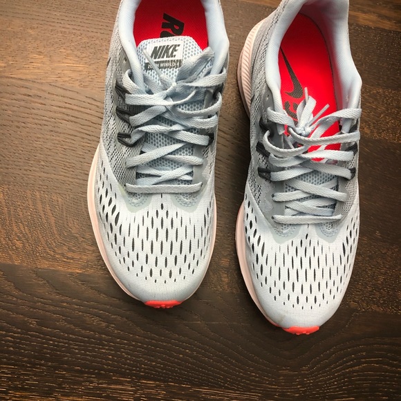 Nike ‼️SOLD‼️ - Picture 2 of 8